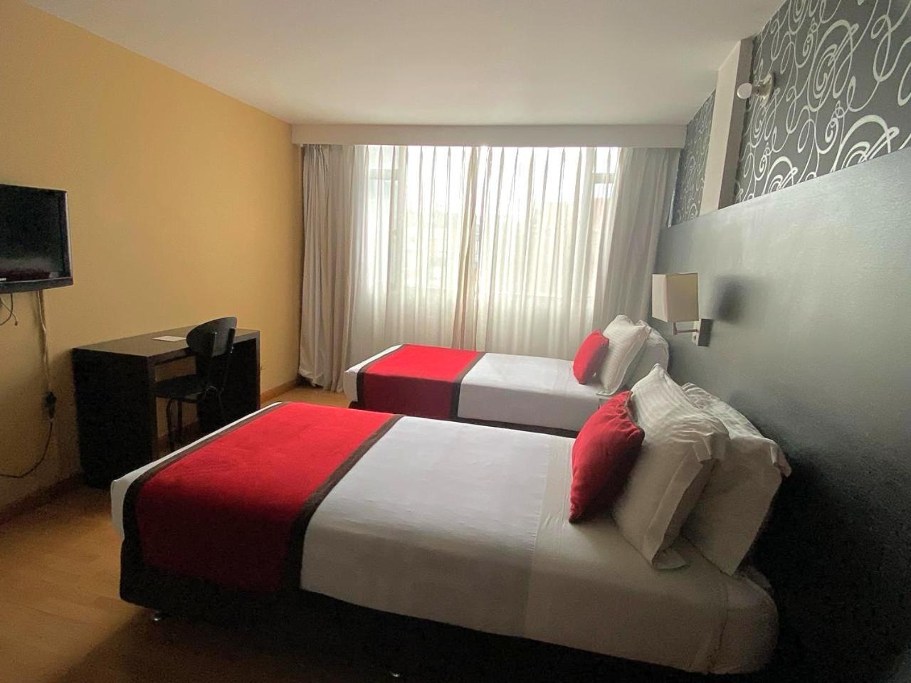 Hotel Silver Javeriana By Hospedium Bogota Ngoại thất bức ảnh
